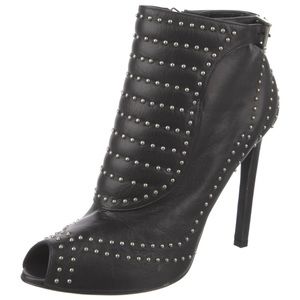 Alexander McQueen black Leather Ankle Boots size 9